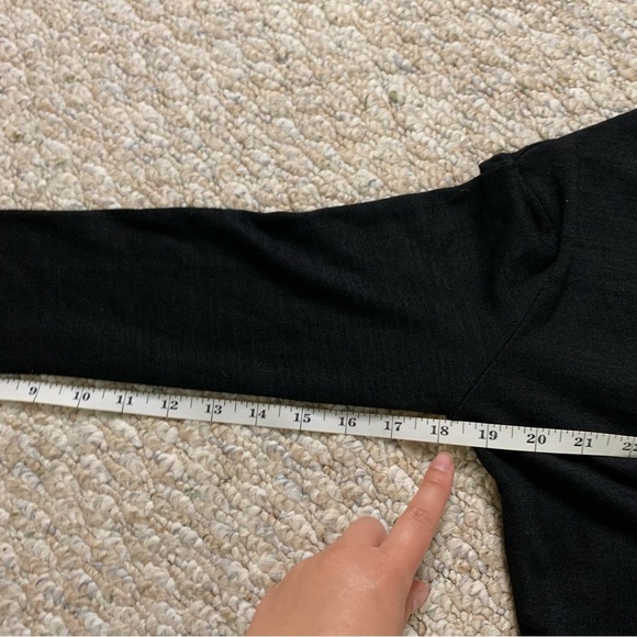 Dynamite Black Wrap Long Sleeve Crop Top - Picture 9 of 9